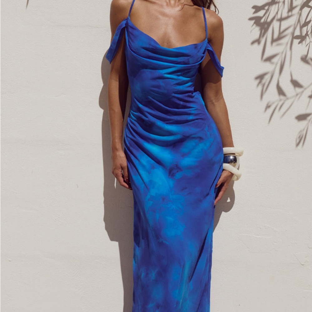 Elegant Blue Maxi Dress